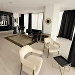 Maritimo Apartment Constanţa