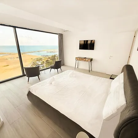 Maritimo شقة